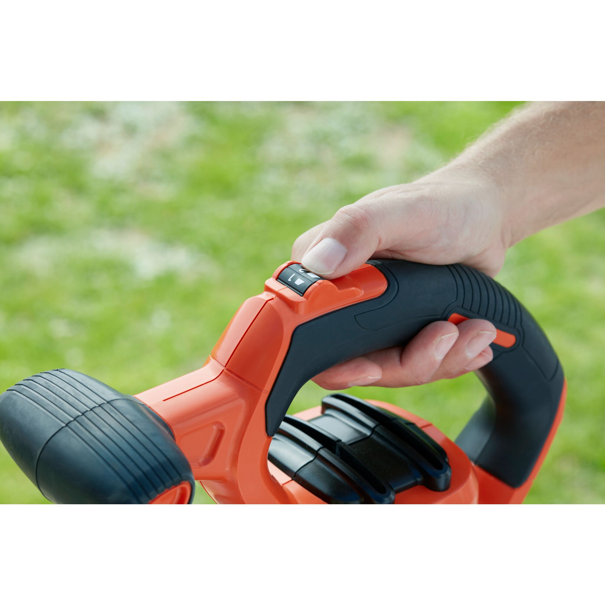 3000W 3-in-1 Backpack Blower Vac and Rake