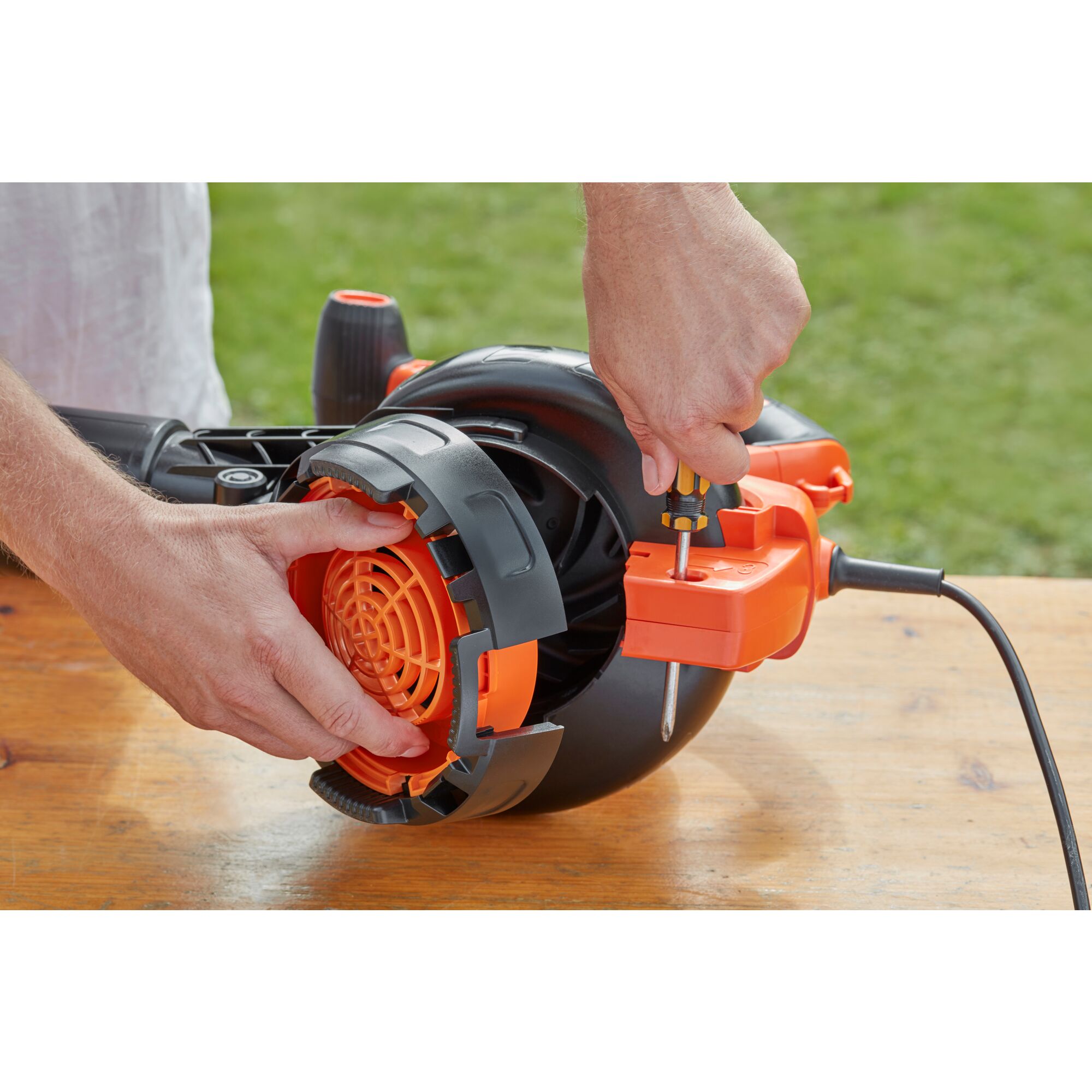 3000W 3-in-1 Backpack Blower Vac and Rake