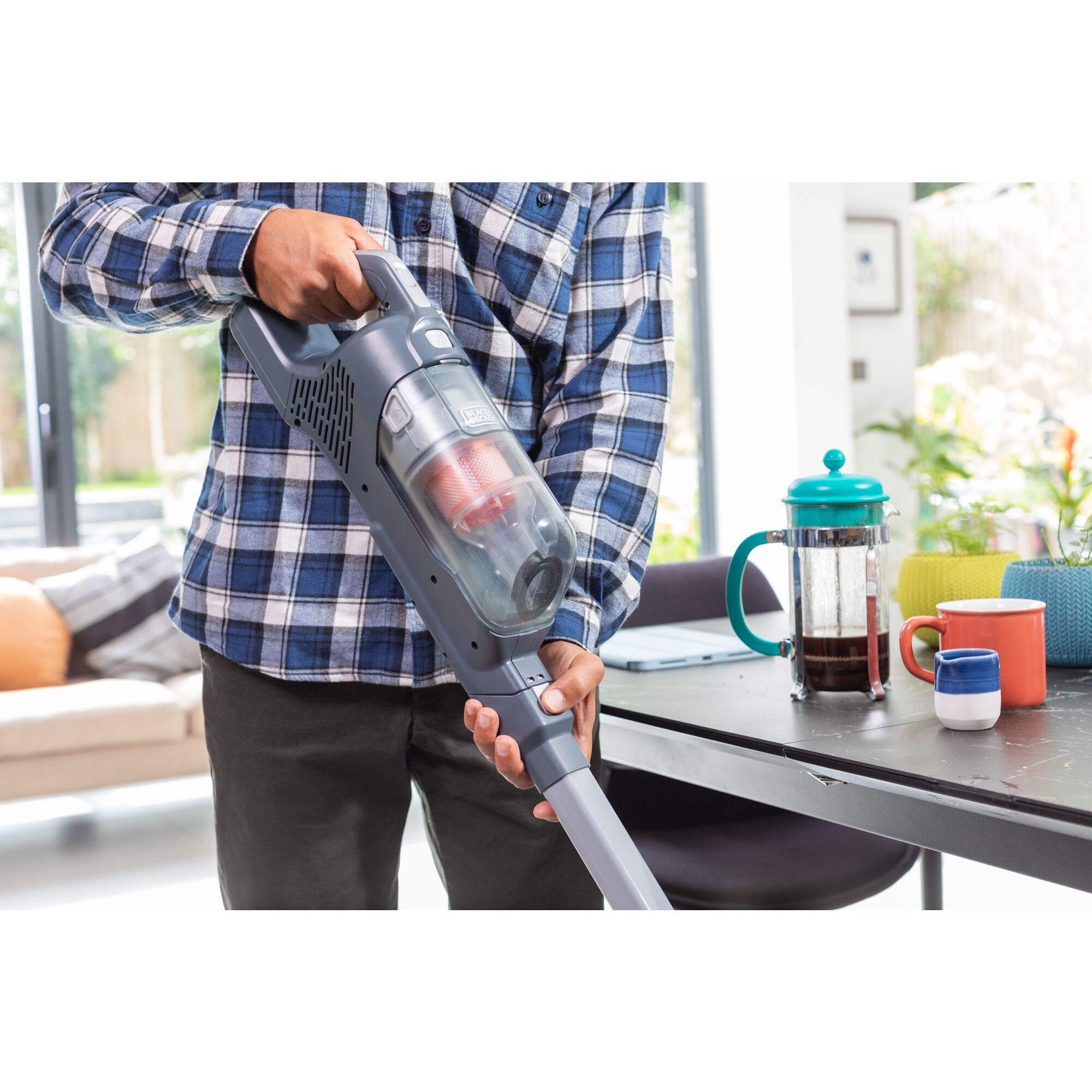 18V 2-in-1 Stick Vacuum With Integral 2Ah Battery