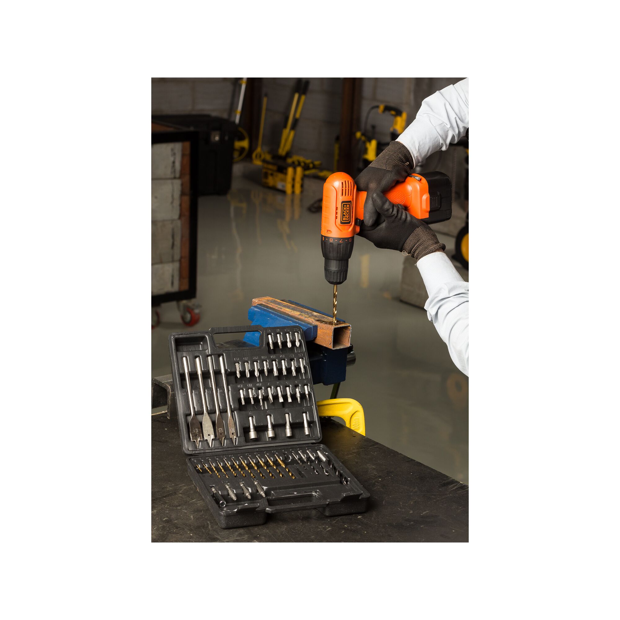 9.6V NiCAD drill with 50 accessories