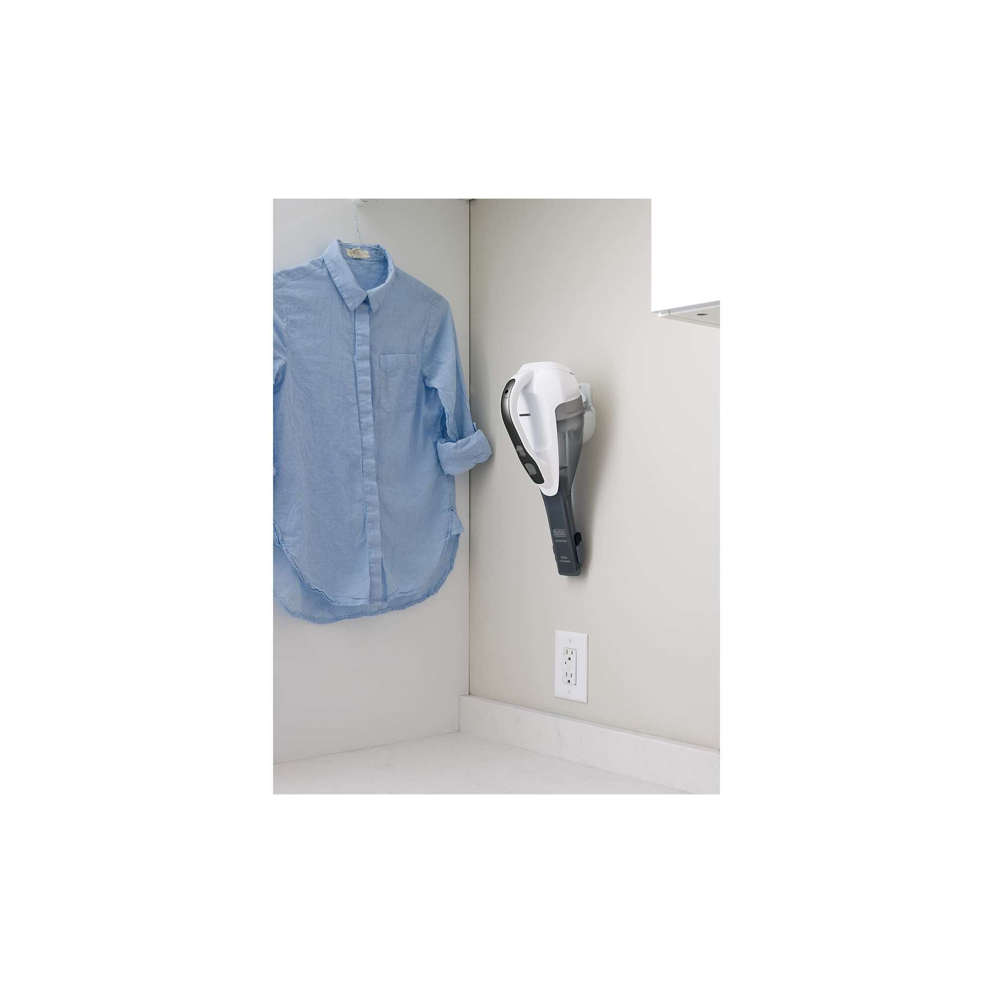 Cordless 10.8V Li-Ion Hand Vacuum