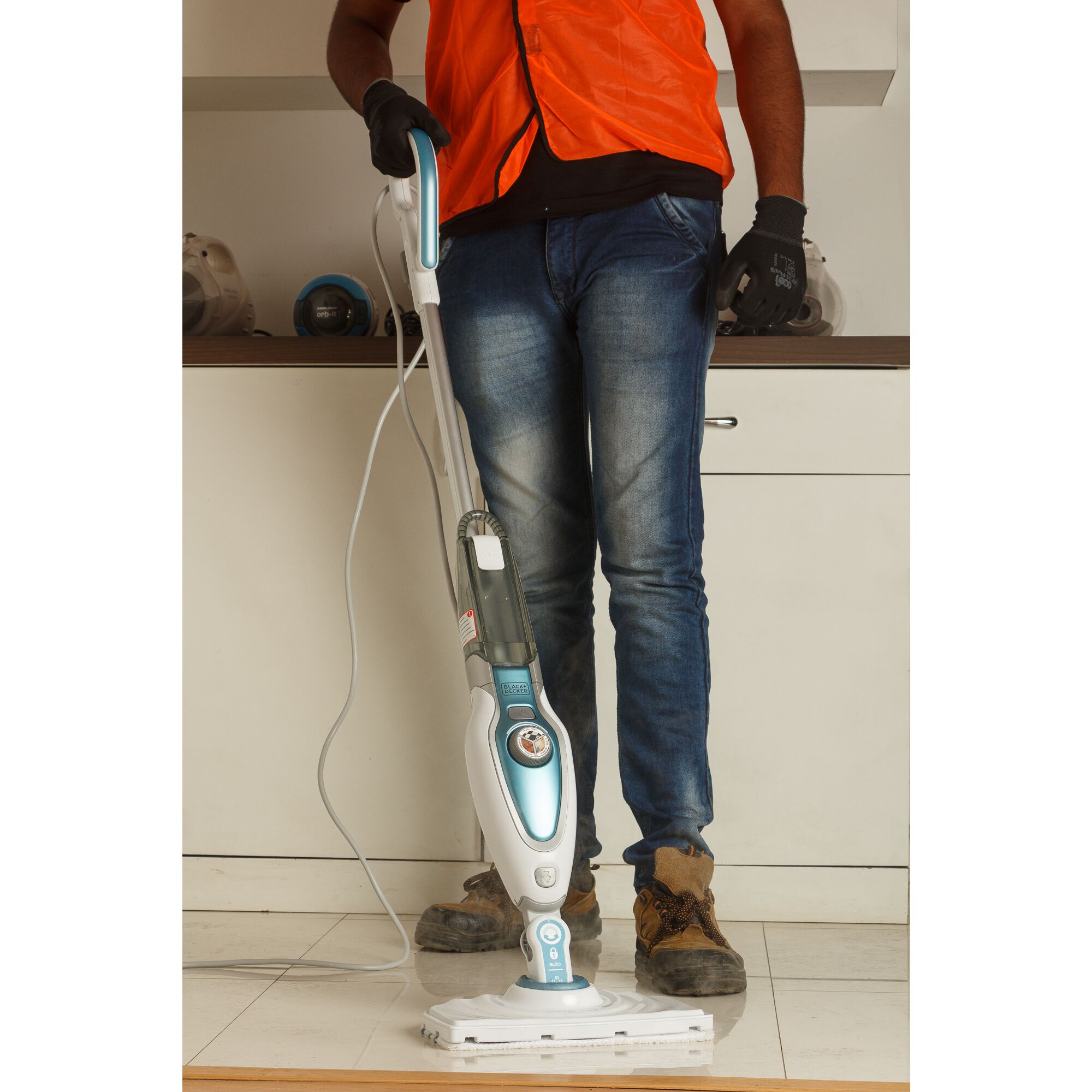 Black and Decker FSM1620 220-240 Volt 50 Hz Steam Mop - World Import