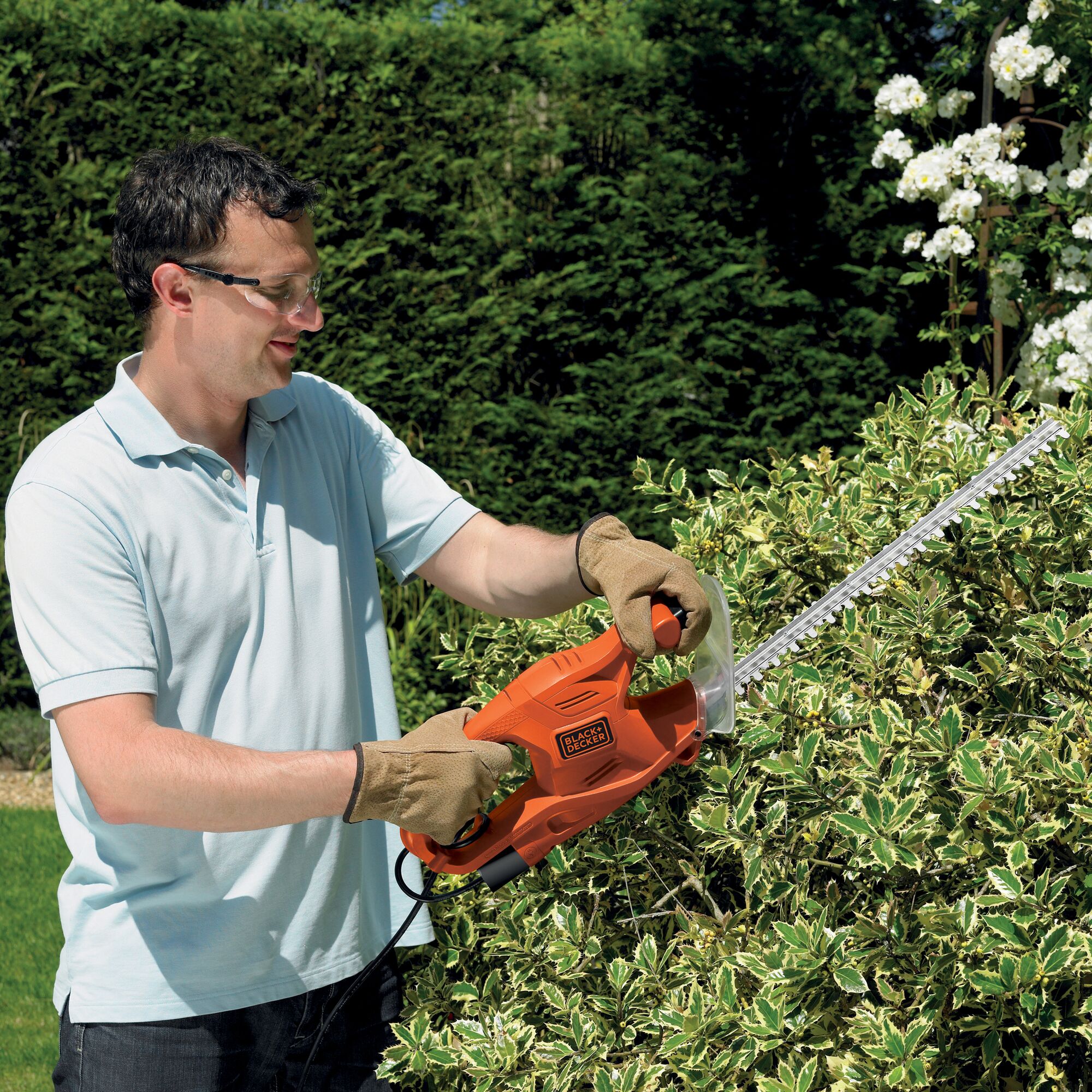 Black and decker store 420w hedge trimmer