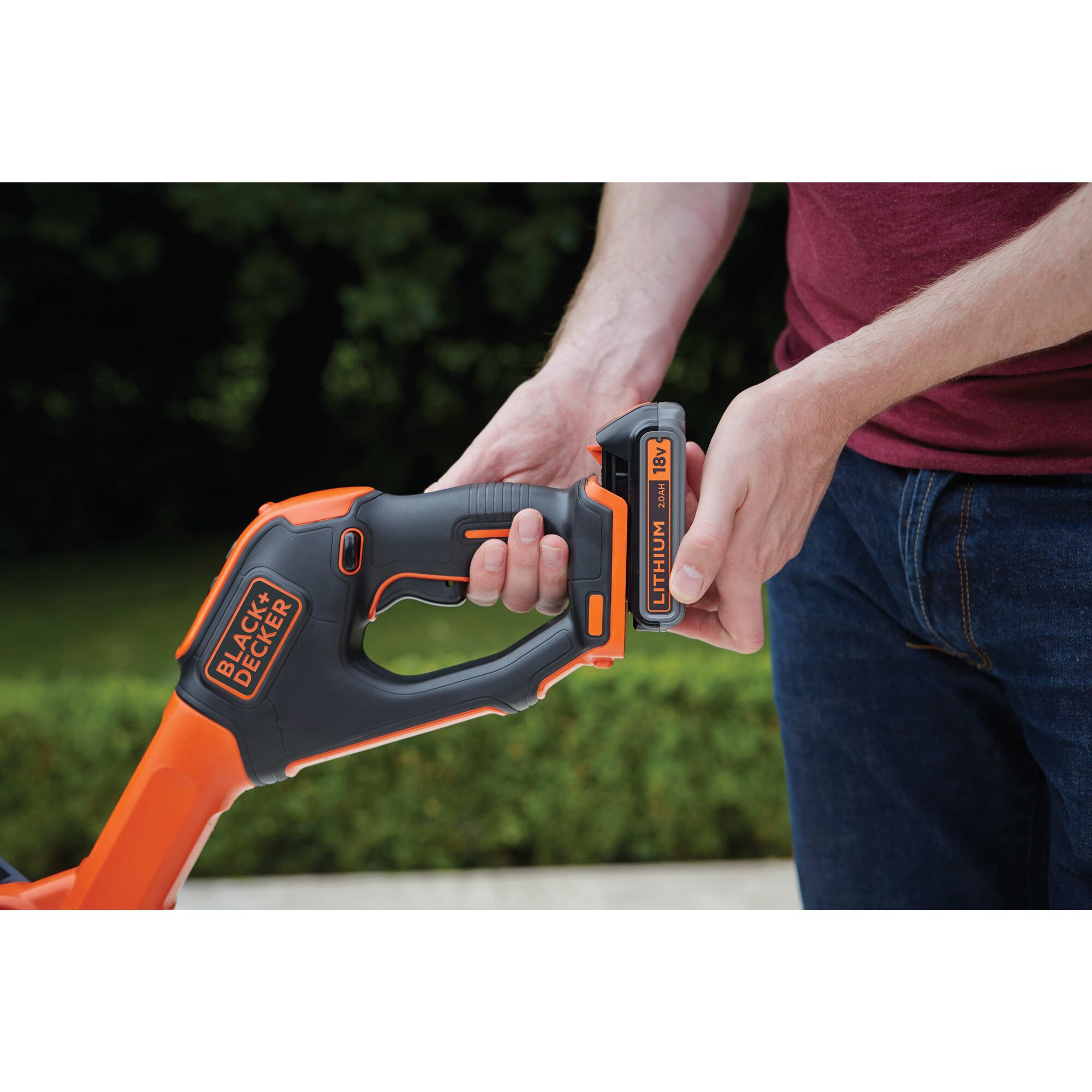 18V Lithium-ion Cordless POWERCOMMAND™ String Trimmer | BLACK+DECKER